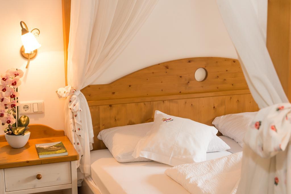 Hotel Hellweger Campo Tures Buitenkant foto